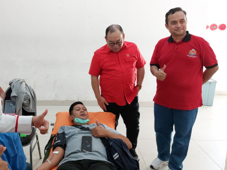 85 Peserta Donorkan Darah di GOR Cengkareng